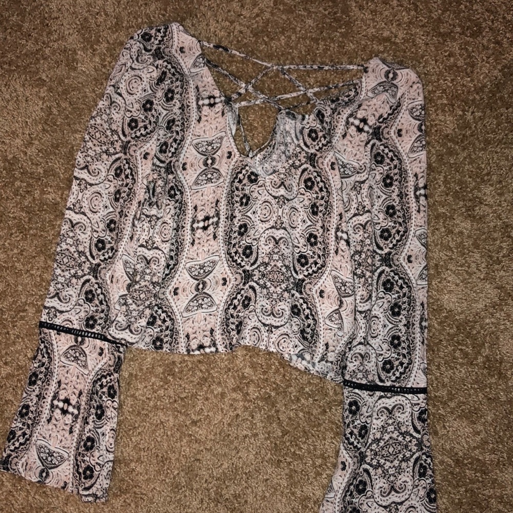 Bell sleeve blouse